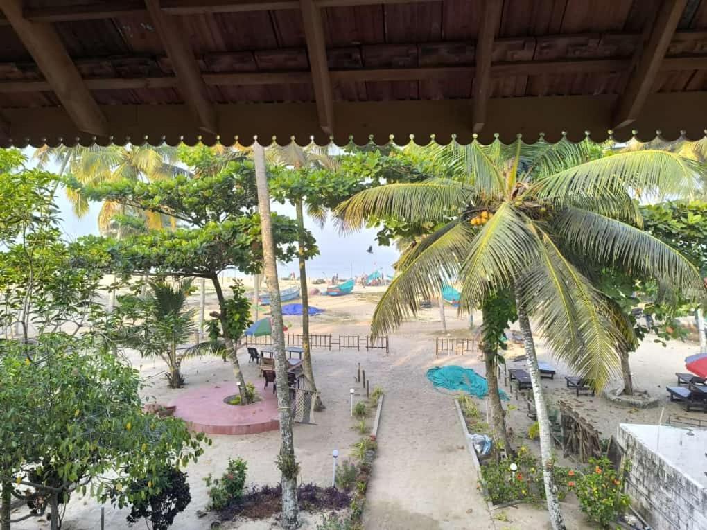 Marari Anna Beach Homestay Mararikulam Ngoại thất bức ảnh