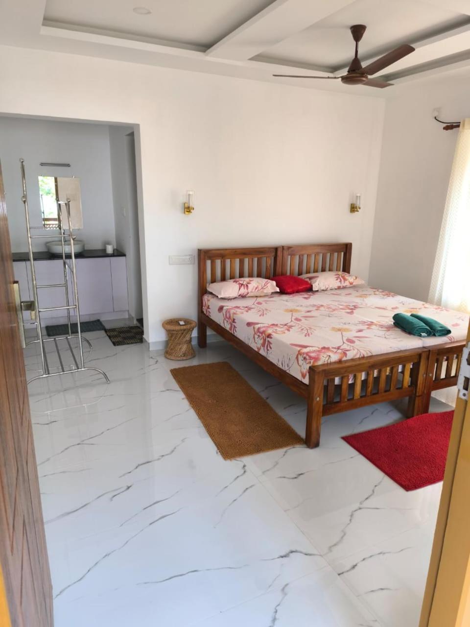 Marari Anna Beach Homestay Mararikulam Phòng bức ảnh
