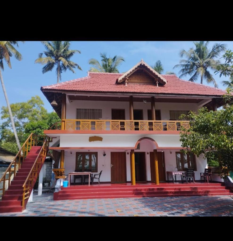 Marari Anna Beach Homestay Mararikulam Ngoại thất bức ảnh